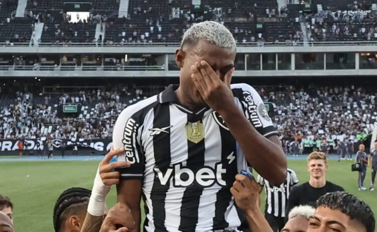 Cuiabano se despede do Botafogo e publica mensagem de despedida nas redes sociais: “Essa história não acaba aqui”