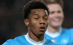 David Neres decide e garante título da Supercopa da Itália para o Napoli