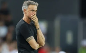 Desfalques no PSG: Luis Enrique enfrenta baixas e dúvidas contra o Flamengo no Intercontinental Desfalques no PSG: Luis Enrique enfrenta baixas e dúvidas contra o Flamengo no Intercontinental