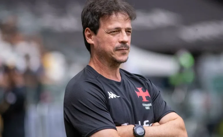 Diniz analisa favoritismo e expõe detalhes de sua preparação para enfrentar o Fluminense