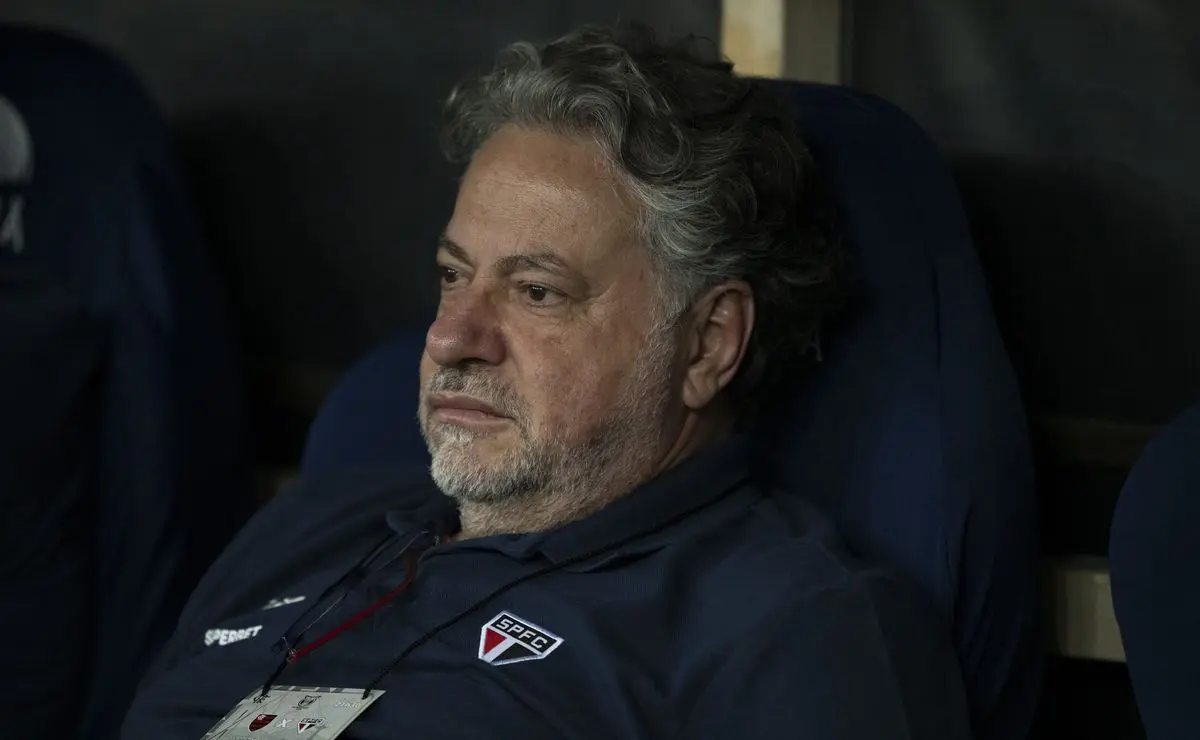 Diretoria do São Paulo declara desconhecimento sobre investigação policial de desvio de verbas Diretoria do São Paulo declara desconhecimento sobre investigação policial de desvio de verbas