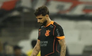 Dorival Júnior confirma Yuri Alberto como titular do Corinthians na final Dorival Júnior confirma Yuri Alberto como titular do Corinthians na final