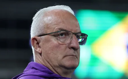 Dorival muda estratégia, controla jogo sem a bola e Depay decide contra o Cruzeiro no Mineirão Dorival muda estratégia, controla jogo sem a bola e Depay decide contra o Cruzeiro no Mineirão