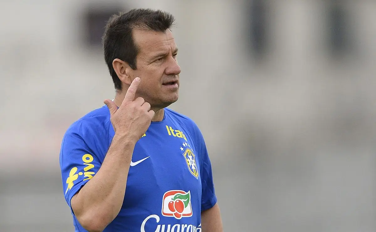 Dunga aposta na mística para o Brasil ser campeão mundial, tal qual em 1994