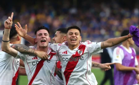 Echeverri: Flamengo espreita, mas futuro definido após decisão do Manchester City