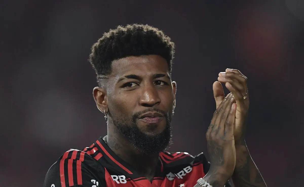 Emerson Royal: retorno à Europa em vista e futuro no Flamengo incerto