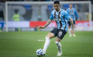 Empresário de Cristian Olivera detalha negociação e esclarece polêmica com o Grêmio: “Não houve pressão” Empresário de Cristian Olivera detalha negociação e esclarece polêmica com o Grêmio: “Não houve pressão”