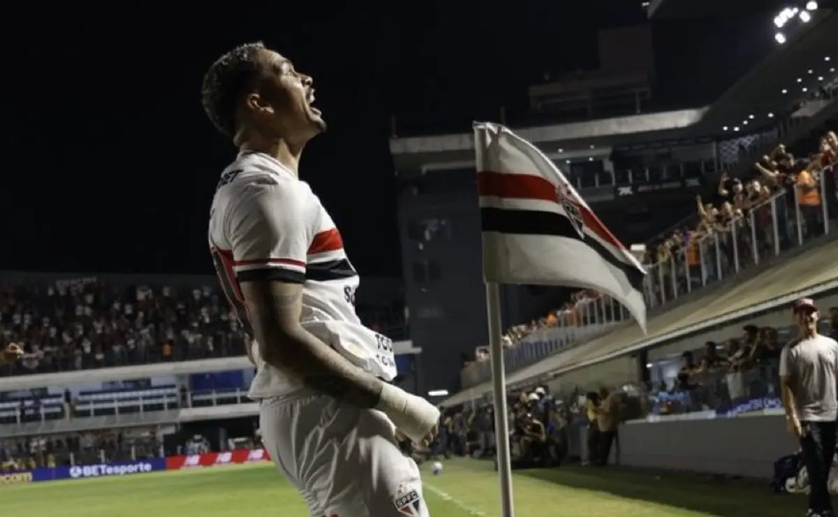 Empresário revela conflito e futuro de Luciano no São Paulo é incerto Empresário revela conflito e futuro de Luciano no São Paulo é incerto