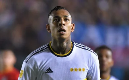 Entrave financeiro de R$ 80 milhões complica a contratação de Sebastian Villa pelo Flamengo Entrave financeiro de R$ 80 milhões complica a contratação de Sebastian Villa pelo Flamengo