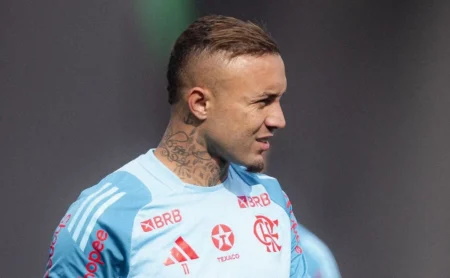 Everton Cebolinha expressa frustração com falta de sequência após título do Flamengo