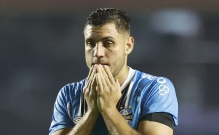 FC Juárez busca Camilo do Grêmio por R$ 12 milhões e gera debate na torcida FC Juárez busca Camilo do Grêmio por R$ 12 milhões e gera debate na torcida