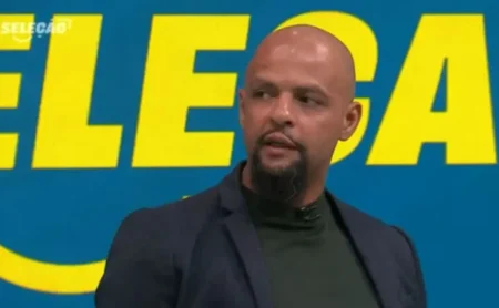 Felipe Melo critica Cauan Barros por chutar escudo do Fluminense: “Não faria isso em campo” Felipe Melo critica Cauan Barros por chutar escudo do Fluminense: “Não faria isso em campo”