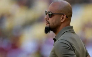 Felipe Melo critica Rayan, Barros e Vegetti após vice do Vasco na Copa do Brasil: "Precisa de jogadores que 'fedem a título'"