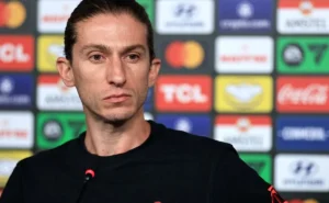 Filipe Luís define escalação do Flamengo para estreia na Copa Intercontinental contra o Cruz Azul Filipe Luís define escalação do Flamengo para estreia na Copa Intercontinental contra o Cruz Azul