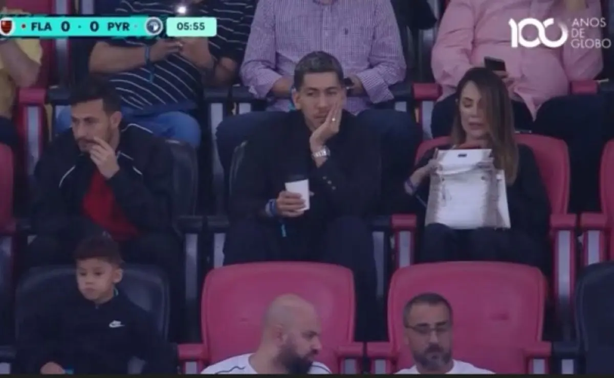 Firmino acompanha Flamengo no Catar e agita bastidores da semifinal do Mundial de Clubes Firmino acompanha Flamengo no Catar e agita bastidores da semifinal do Mundial de Clubes