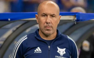 Flamengo define Leonardo Jardim como substituto de Filipe Luís diante de Artur Jorge e Thiago Motta, com ressalvas