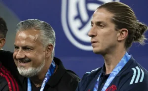 Flamengo estipula teto de R$ 65 milhões para contratar Gabriel Brazão