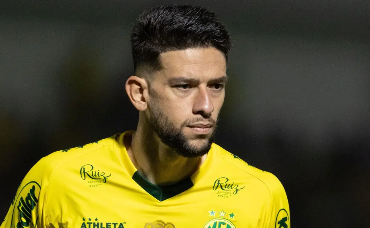 Flamengo estuda a contratação de Jemmes, zagueiro do Mirassol, para 2026