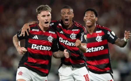 Flamengo informa a De La Cruz que transferência não é prioridade para 2026 Flamengo informa a De La Cruz que transferência não é prioridade para 2026
