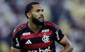 Flamengo obtém R$ 545 milhões com vendas após transferência de Juninho para o Pumas
