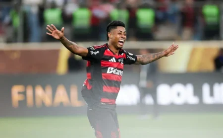 Flamengo x Cruz Azul: Imprensa aponta favoritismo do Mengão na Copa Intercontinental Flamengo x Cruz Azul: Imprensa aponta favoritismo do Mengão na Copa Intercontinental