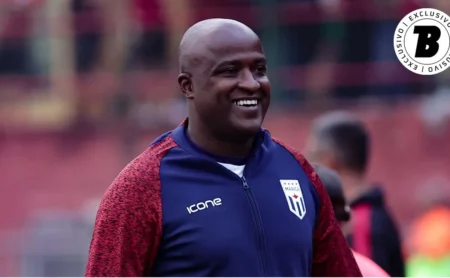 Flamenguista Reinaldo, revelado no clube e ex-PSG, analisa a final e declara apoio