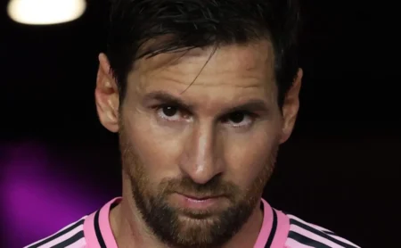 Flamenguistas provocam Messi após Arrascaeta ser eleito Rei da América em 2025