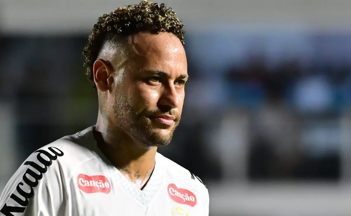 Fluminense aguarda resultado de exame no joelho de Neymar e definição sobre atacante do Santos para propor oferta. Fluminense aguarda resultado de exame no joelho de Neymar e definição sobre atacante do Santos para propor oferta.