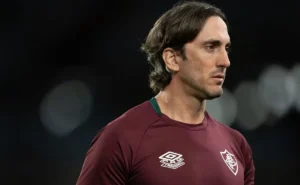 Fluminense redefine estratégia de contratações com nova gestão e Zubeldía
