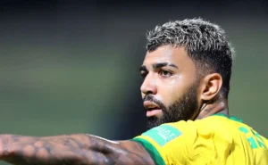 Gabigol pressiona o Santos ao se oferecer ao Corinthians, e negociação com o clube paulista está travada Gabigol pressiona o Santos ao se oferecer ao Corinthians, e negociação com o clube paulista está travada