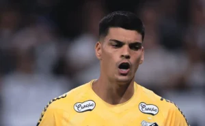 Gabriel Brazão define futuro e descarta ida para o Flamengo. Gabriel Brazão define futuro e descarta ida para o Flamengo.