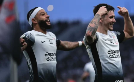 Gigante argentino e Racing observam Garro, mesmo em baixa no Corinthians