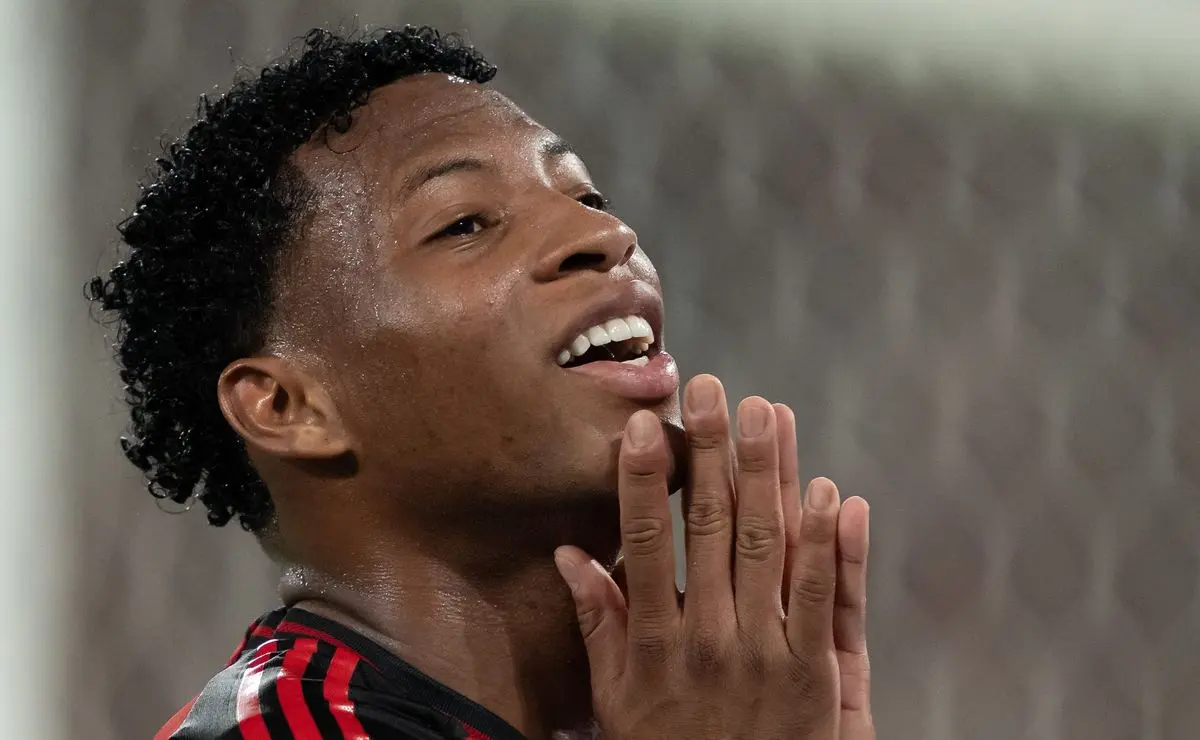 Gonzalo Plata recebe críticas em PSG x Flamengo e torcida questiona titularidade: “Cemitério de jogadas” Gonzalo Plata recebe críticas em PSG x Flamengo e torcida questiona titularidade: “Cemitério de jogadas”