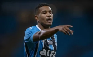 Grêmio: João Lucas é emprestado ao Remo em meio à reformulação do elenco