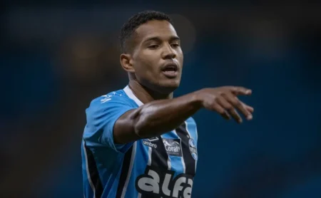 Grêmio: João Lucas é emprestado ao Remo em meio à reformulação do elenco