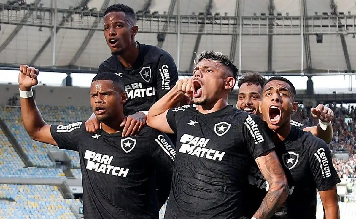 Grêmio demonstra interesse em Victor Sá, ex-jogador de Luís Castro; atacante se aproxima do fim de contrato na Rússia