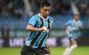 Grêmio em negociações avançadas por Kike Olivera com o Bahia por R$ 16 milhões Grêmio em negociações avançadas por Kike Olivera com o Bahia por R$ 16 milhões