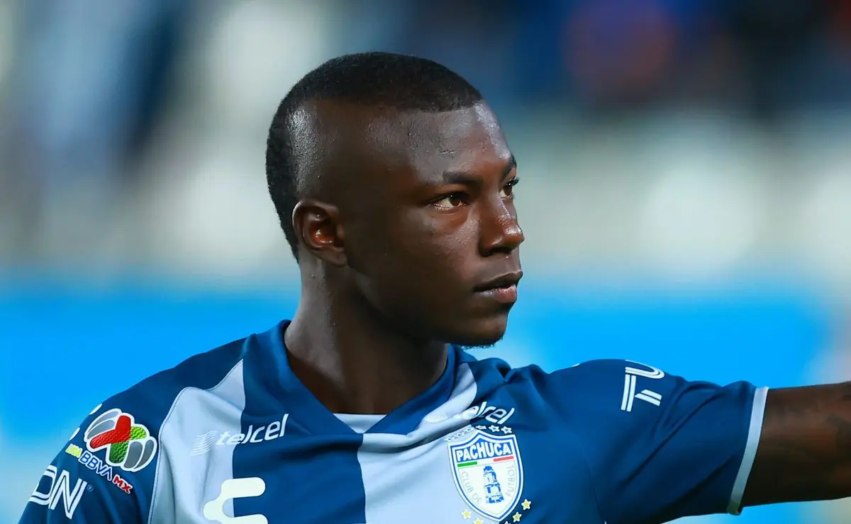 Hinestroza no Santos: Negociação com Atlético Nacional pode incluir Morelos