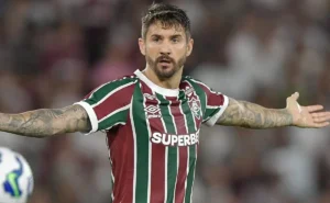Ilan critica Everaldo, expõe falta de eficiência no ataque e pressiona Zubeldía antes de Fluminense x Vasco Ilan critica Everaldo, expõe falta de eficiência no ataque e pressiona Zubeldía antes de Fluminense x Vasco
