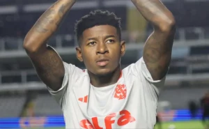 Inter aceita proposta do Flamengo por Vitão e define condições para o negócio Inter aceita proposta do Flamengo por Vitão e define condições para o negócio