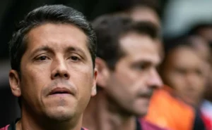 Internacional contrata Thiago Carpini para liderar a equipe em 2026, confirma jornalista