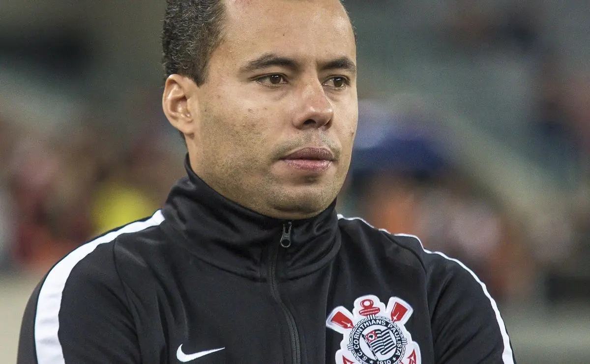 Jair Ventura relembra erro que custou a Copa do Brasil ao Corinthians e faz acusação