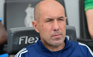 Jardim surge com uniforme do Cruzeiro em mensagem de Natal e atrai atenção da torcida