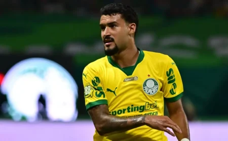 Jefté busca espaço no Palmeiras para a próxima temporada