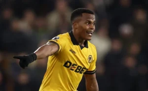 Jhon Arias, alvo do Palmeiras, novamente no banco do Wolverhampton e com futuro indefinido Jhon Arias, alvo do Palmeiras, novamente no banco do Wolverhampton e com futuro indefinido