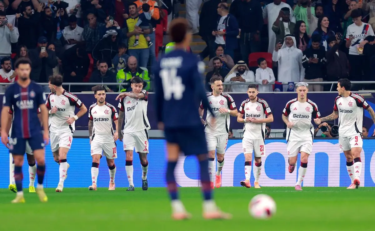 Jogador do PSG elogia Flamengo após disputa do Intercontinental: “Intensidade marcante” Jogador do PSG elogia Flamengo após disputa do Intercontinental: “Intensidade marcante”