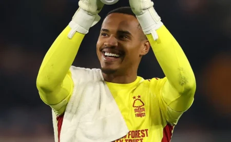 John estreia com vitória histórica do Nottingham Forest e Igor Jesus é aplaudido na Premier League John estreia com vitória histórica do Nottingham Forest e Igor Jesus é aplaudido na Premier League