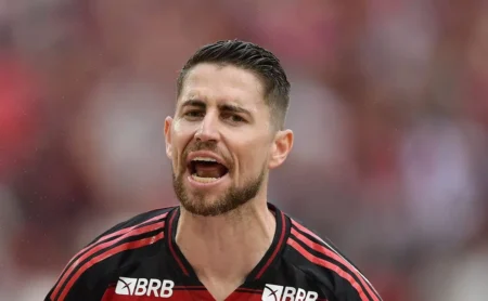 Jorginho aponta o caminho para a vitória do Flamengo sobre o PSG e cobra atuação impecável: “Ir além dos limites” Jorginho aponta o caminho para a vitória do Flamengo sobre o PSG e cobra atuação impecável: “Ir além dos limites”