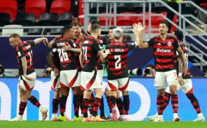 Jornal espanhol alerta PSG após vitória do Flamengo sobre o Pyramids: “Nunca falha” Jornal espanhol alerta PSG após vitória do Flamengo sobre o Pyramids: “Nunca falha”
