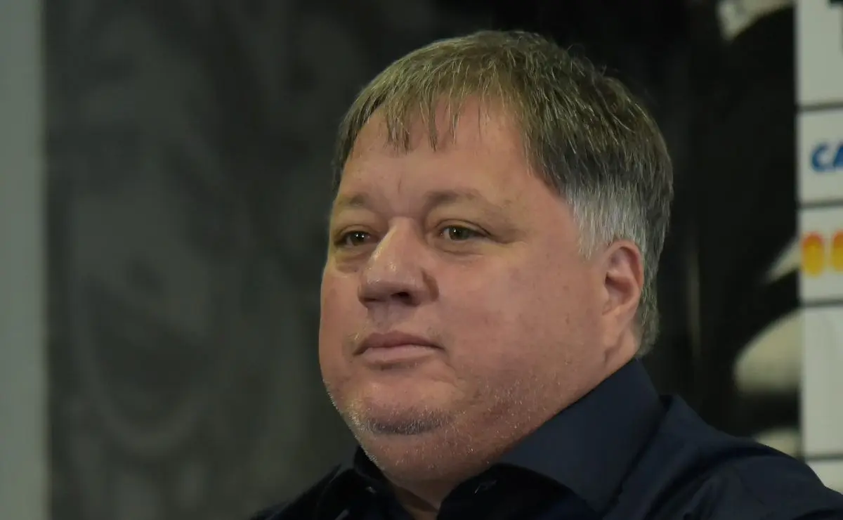 Leila Pereira ignora pressão no Palmeiras e mantém Anderson Barros após vice da Libertadores Leila Pereira ignora pressão no Palmeiras e mantém Anderson Barros após vice da Libertadores